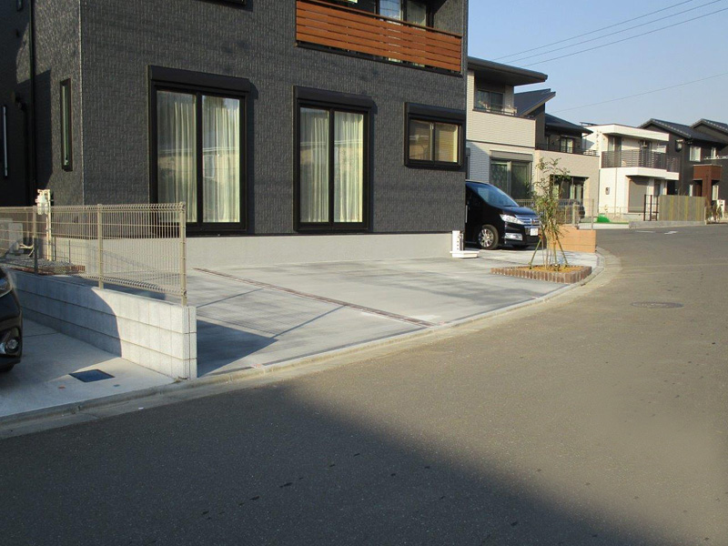 シンプルな駐車場プラン