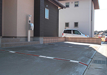 「ズバっ」と駐車場