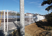 メッシュ系のフェンス