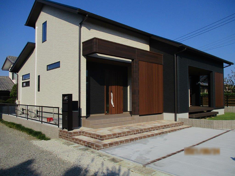 ナチュラルカラーのお庭