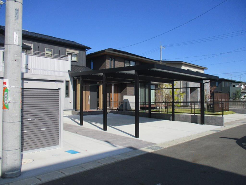 スタイリッシュで高強度のカーポート